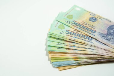 Para Vietnam yandan (Sosyalist Cumhuriyeti Vietnam), Dong, Vnd, ödeme, beyaz arka plan üzerinde izole para değişimi.