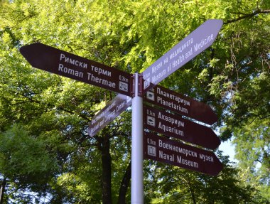 Varna, Bulgaristan. Sahil park konumlar için yön ve mesafeler sokak turist rehberi