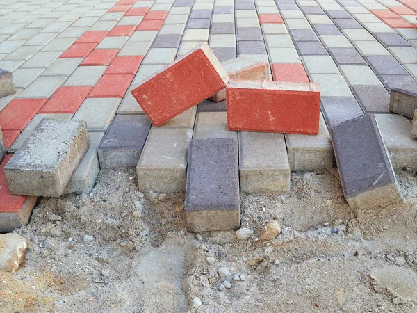 Nueva Colocación Del Pavimento Con Losas Pavimentación Rectangulares Color Gris —  Fotos de Stock