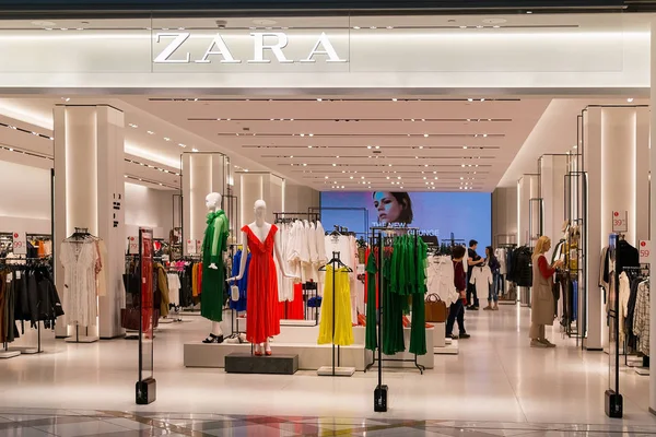 Варна Болгария Марта 2019 Года Вход Магазин Zara Торговом Центре Лицензионные Стоковые Изображения