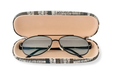 Bir gözlük durumda polarize lensler ile görme için gözlük.