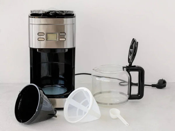 Máquina de café tipo gotejamento compreende — Fotografia de Stock