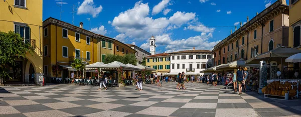 Praça Principal Aldeia Lazise Lago Garda — Fotografia de Stock