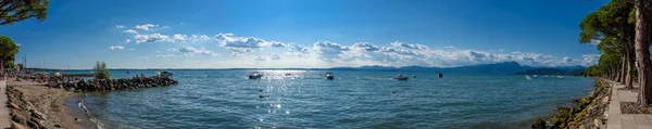 Vista Lago Garda Partir Costa Lazise — Fotografia de Stock