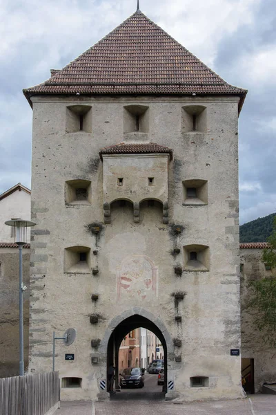Die Mittelalterlichen Stadtmauern Und Tore Des Glurns Vinschgau — Stockfoto
