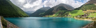 Alp Vadisi, Schanlstal içinde South Tyrol, renkli Vernago Gölü