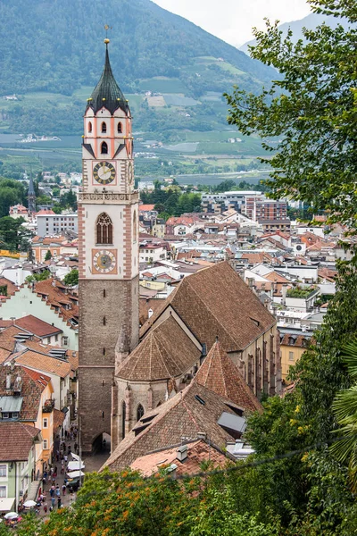 Kościół Świętego Mikołaja Starego Miasta Meran Południowy Tyrol — Zdjęcie stockowe