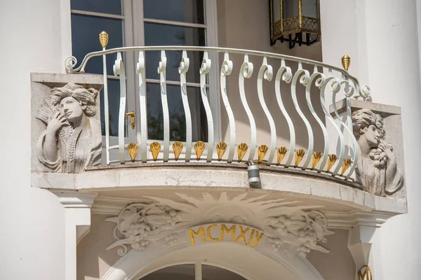 Jugendstil Balkon Gevel Van Het Kurhaus Beroemde Spa Meran Zuid — Stockfoto