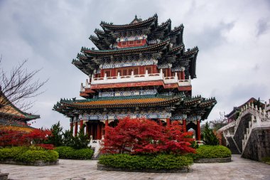 Tianmen dağın, Hunan üstündeki Budist Tapınağı