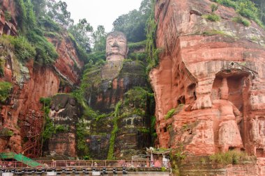 Büyük Leshan Buda bir UNESCO Dünya Miras Listesi heykeli