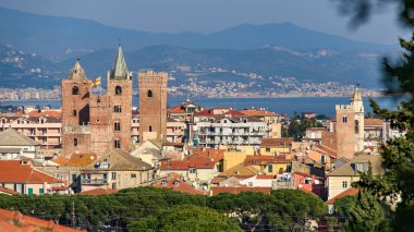Albenga eski şehir kuleleri
