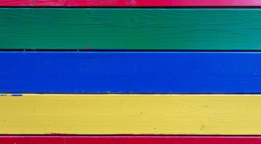 Renkli boyanmış ahşap duvar - doku veya arkaplan.