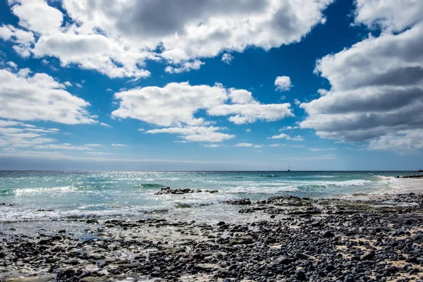 Pobřeží Pláž Slunečním Svitu Španělském Ostrově Fuerteventura — Stock fotografie