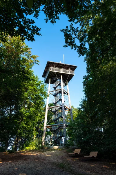 Słynna Wieża Aalbaeumle Koło Aalen Niemczech Latem — Zdjęcie stockowe