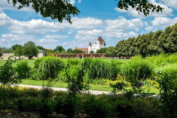 Imagem Parque Com Vista Para Castelo Ingolstadt Alemanha Verão — Fotografia de Stock