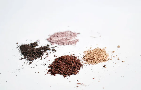 Různé Barvy Hromady Eyeshadows Bílém Pozadí — Stock fotografie