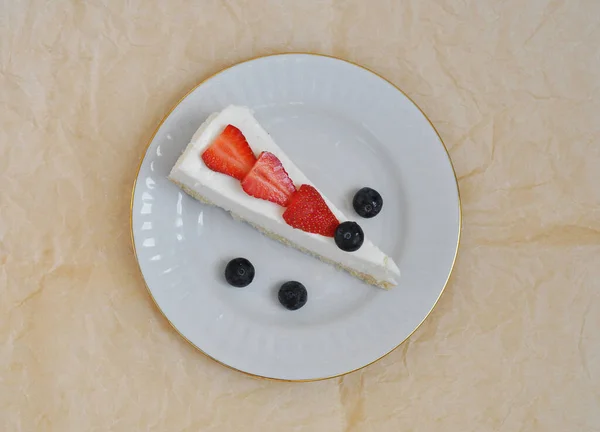 Sweet Tasty Cheesecake Berries Plate — Stock Photo, Image
