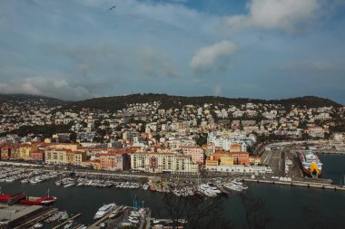Nice, Fransa - 26 Haziran 2017: Panoramik Fransa, Fransız Rivierası'nda Nice bağlantı noktası yukarıda güzel manzara güzel. Fransa.