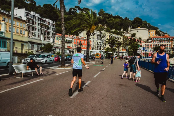 Nice Francia Junio 2017 Muchos Turistas Caminan Largo Del Paseo — Foto de Stock