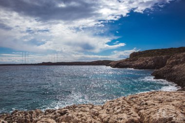 Kıbrıs'ta güzel deniz kıyısında. Bir görünüm bir deniz kıyı içinde Kavo Greko nenar Aiya, Kıbrıs