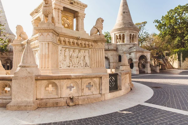 Vista del antiguo bastión de pescadores en Budapest, Hungría . — Foto de Stock