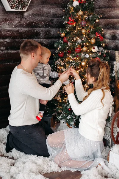 Dostu aile Noel öncesi birlikte vaktinizi