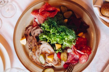 Lezzetli patates puncakes kızarmış yumurta ile görev yaptı..