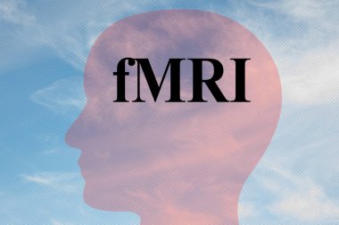 FMRI başlık arka plan olarak bulutlu gökyüzü ile baş siluet çizimi işlemek.