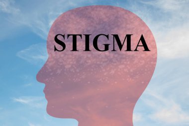 Stigma başlık arka plan olarak bulutlu gökyüzü ile baş siluet çizimi işlemek.