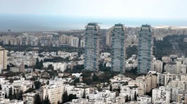 Kuzey Tel Aviv Yeni modern binalar vuruldu