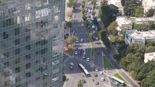 高層ビルからストリートショットへのテルアビブの景色 — ストック動画