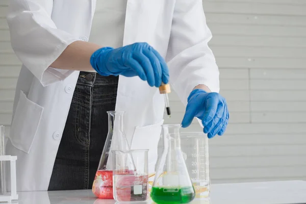 Hand Russian Woman Scientist Test Tube Laboratory Science Education — Stock Photo, Image