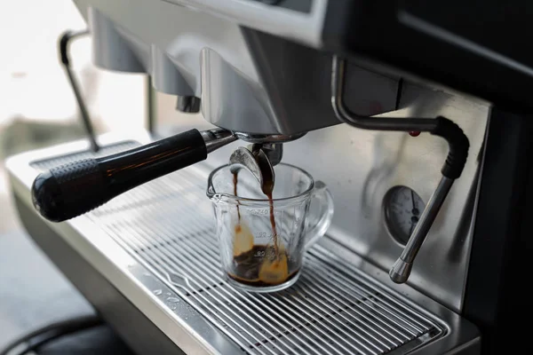 Kaffeemaschine Mit Espresso Einem Café — Stockfoto