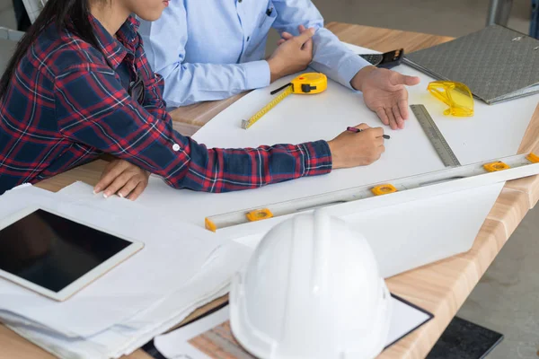 Mimar Tablo Müfettiş Wood Engineer Işyerinde Mimari Proje Planları Cetvel — Stok fotoğraf