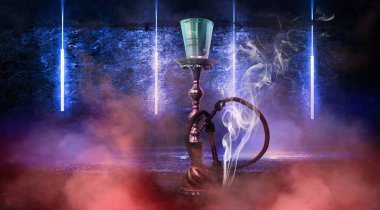 Nargile güzel oryantal arka plan üzerinde duman