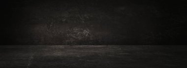 Boş siyah stüdyo oda. Koyu arka plan. Karanlık boş Stüdyo Oda doku soyut. Ürün Vitrini Spot arka plan. Karanlık Studio Galerisi