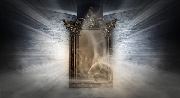 Karanlık Fantezi Manzarası Karanlık Orman Sihirli Ayna Kırık Camlı Karanlık — Stok fotoğraf