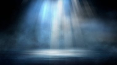 Karanlık dramatik sahne arkaplanı. Neon ışığı kaldırıma yansıdı. Duman, sis ve sis. Karanlık sokak, ıslak asfalt, sudaki ışınların yansımaları. Soyut koyu mavi arkaplan. 