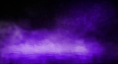 Karanlık sokak, oda, ıslak asfalt, su birikintileri, neon ışığı. Sudaki neon ışığın yansıması. Dramatik şehrin gece manzarası, duman, sis, sis, gölge. Gecenin neon ışıkları..