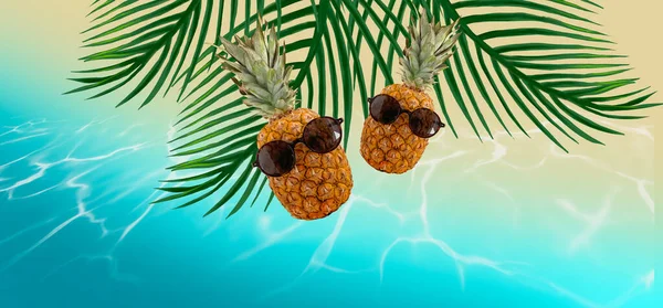 Zomer Abstracte Mariene Achtergrond Voor Reizen Ananas Met Bril Een — Stockfoto