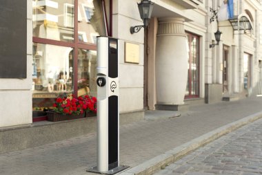 Elektrikli araç şarj (Ev) İstasyonu Ev araba için güç kablosu kaynağının fiş ile. Şehirdeki elektrik Eco araç şarj cihazı