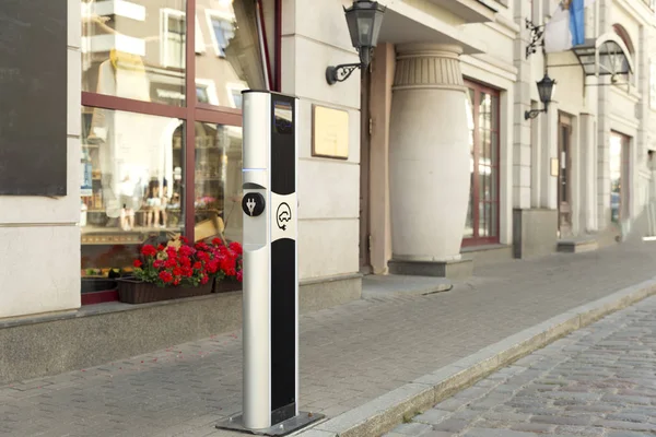 Elektrikli araç şarj (Ev) İstasyonu Ev araba için güç kablosu kaynağının fiş ile. Şehirdeki elektrik Eco araç şarj cihazı