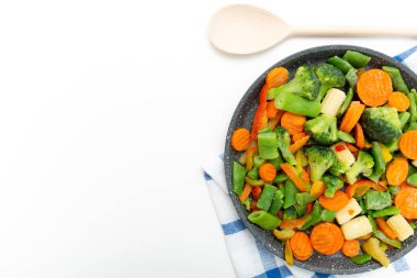 Dondurulmuş sebzeler bir plastik torba. Sağlıklı gıda depolama kavramı.