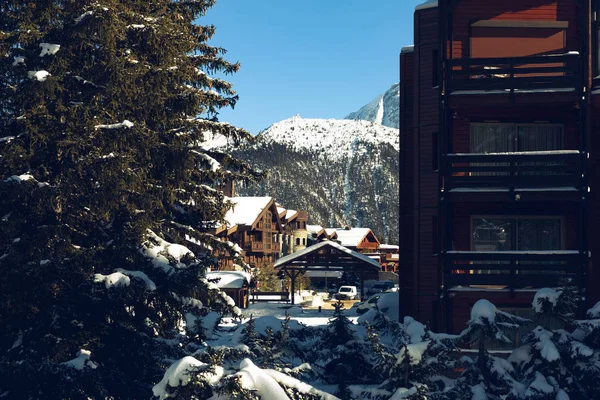 Karla Kaplı Cottages Adlı Fransız Alps Les3Vallees Dağlarda Kayak — Stok fotoğraf
