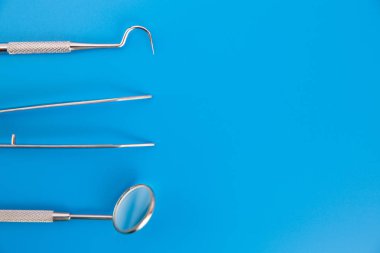 Hafif arka plan, diş healt profesyonel stomatoloji araçları