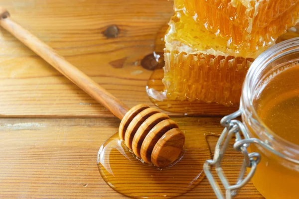 Biologische Honing Rustiek Brood Een Oude Houten Tafel Gezond Ontbijten — Stockfoto