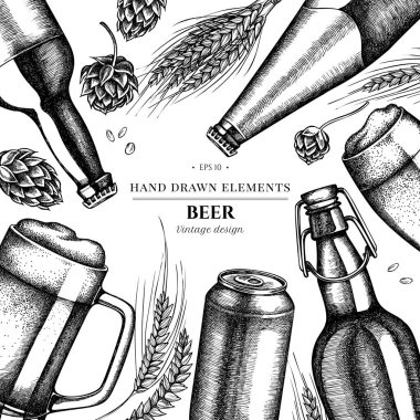 Siyah ve beyaz çavdar, hop, bir kupa bira, bira şişeleri, alüminyum kutu