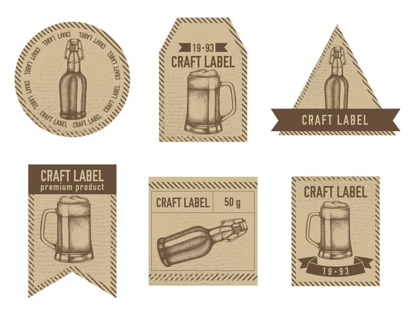 Etichette artigianali design vintage con illustrazione di boccale di birra, bottiglie di birra — Vettoriale Stock