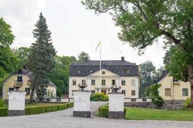 Skebobruk, İsveç, 2 Ağustos 2018: Skebobruk Uppland en eski demir çalışmalarında güzel çevresi ile olan.