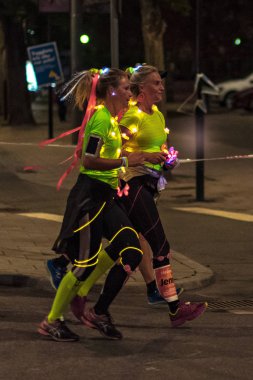 Stokholm, İsveç, 18 Ağustos, 2018: Merkezi Stockholm, Güney bölgelerinde sokaklarında koşmak gece yarısı da Midnattsloppet denir.